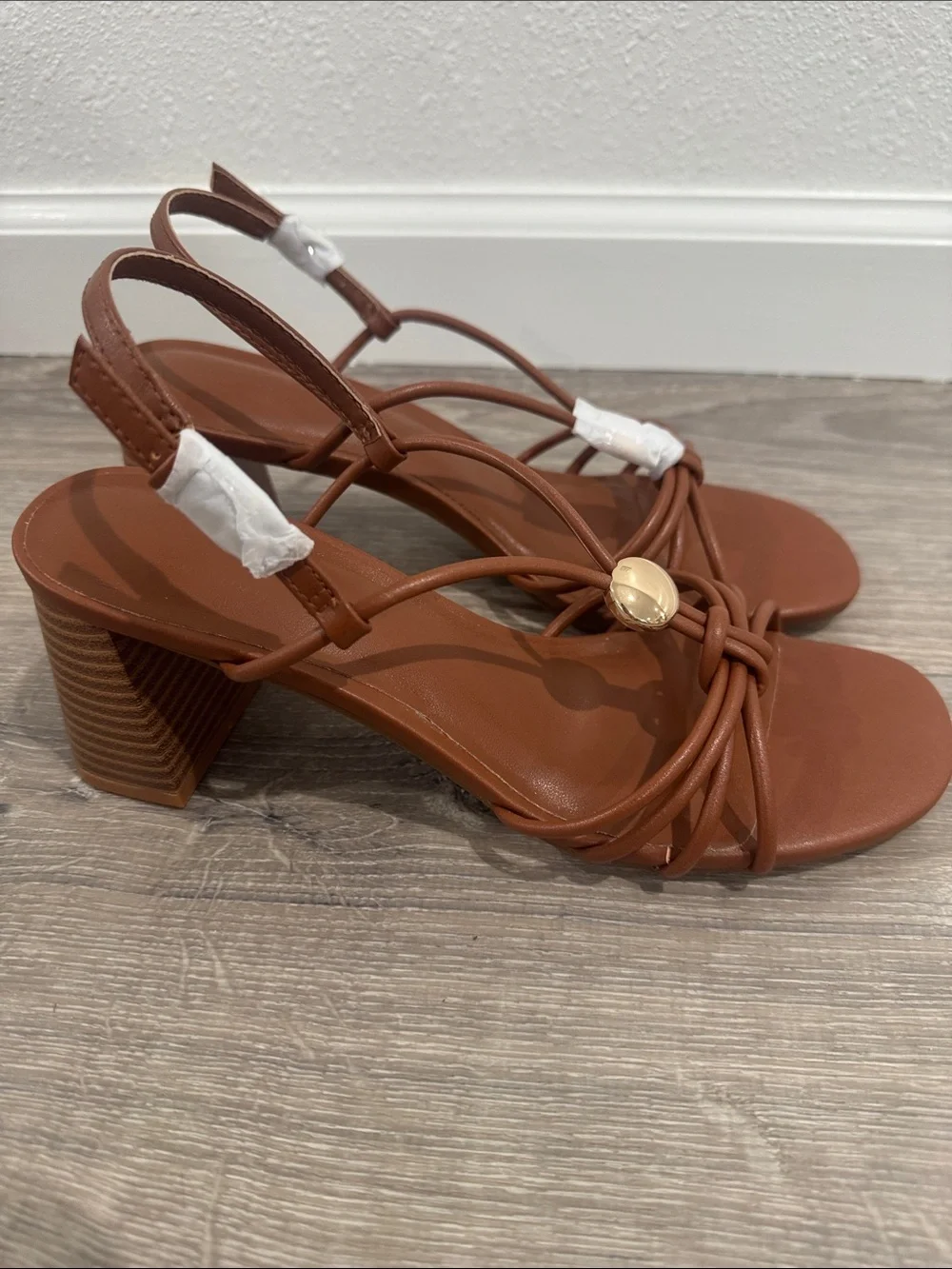 Apt. 9 Tan Knotted Slingback Block Heel Sandals with Gold Accent